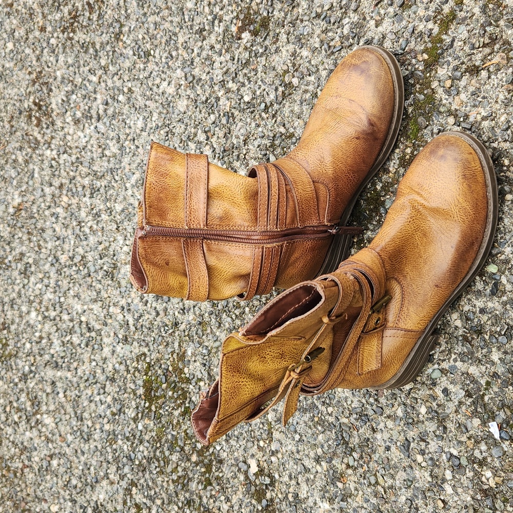 Women's shoes shiakh